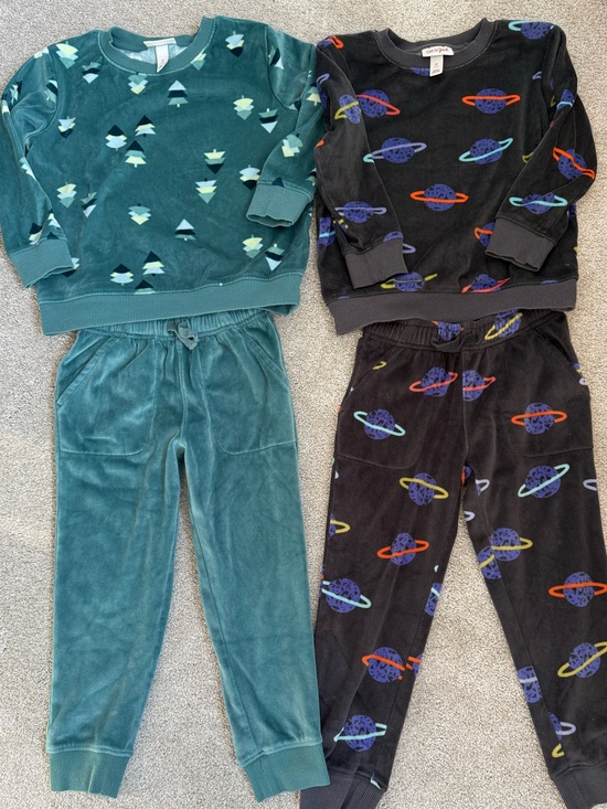 Cat & Jack Other - Cat & Jack Velour Track Suit Bundle 4T | Soft Matching Lounge Sets Planets Trees